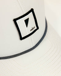 Primo Flagstick | Cream Hat